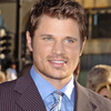2426_nick-lachey-d-h